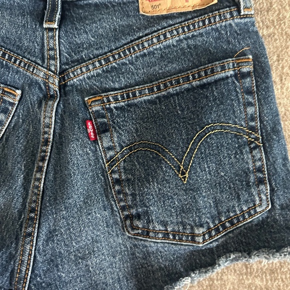 Levi's 501 Blue Distressed Jean Shorts Waist Size 25 - Picture 10 of 10